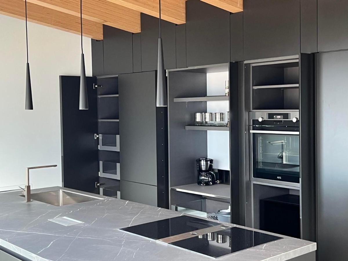 Luxury Lakefront Penthouse レッツェノ エクステリア 写真