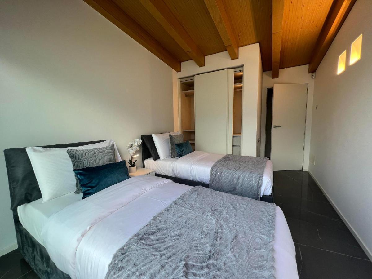 Luxury Lakefront Penthouse レッツェノ エクステリア 写真