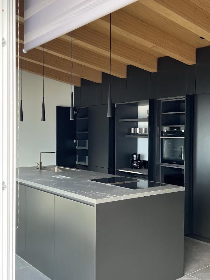 Luxury Lakefront Penthouse レッツェノ エクステリア 写真